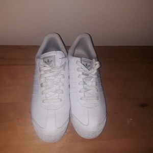 Adidas somoas